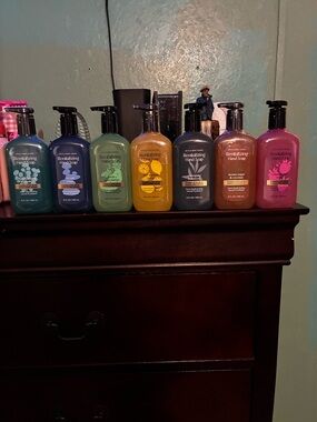 Bath & Body Works 7 Pc Revitalizing Hand Soap Bundle 🆕